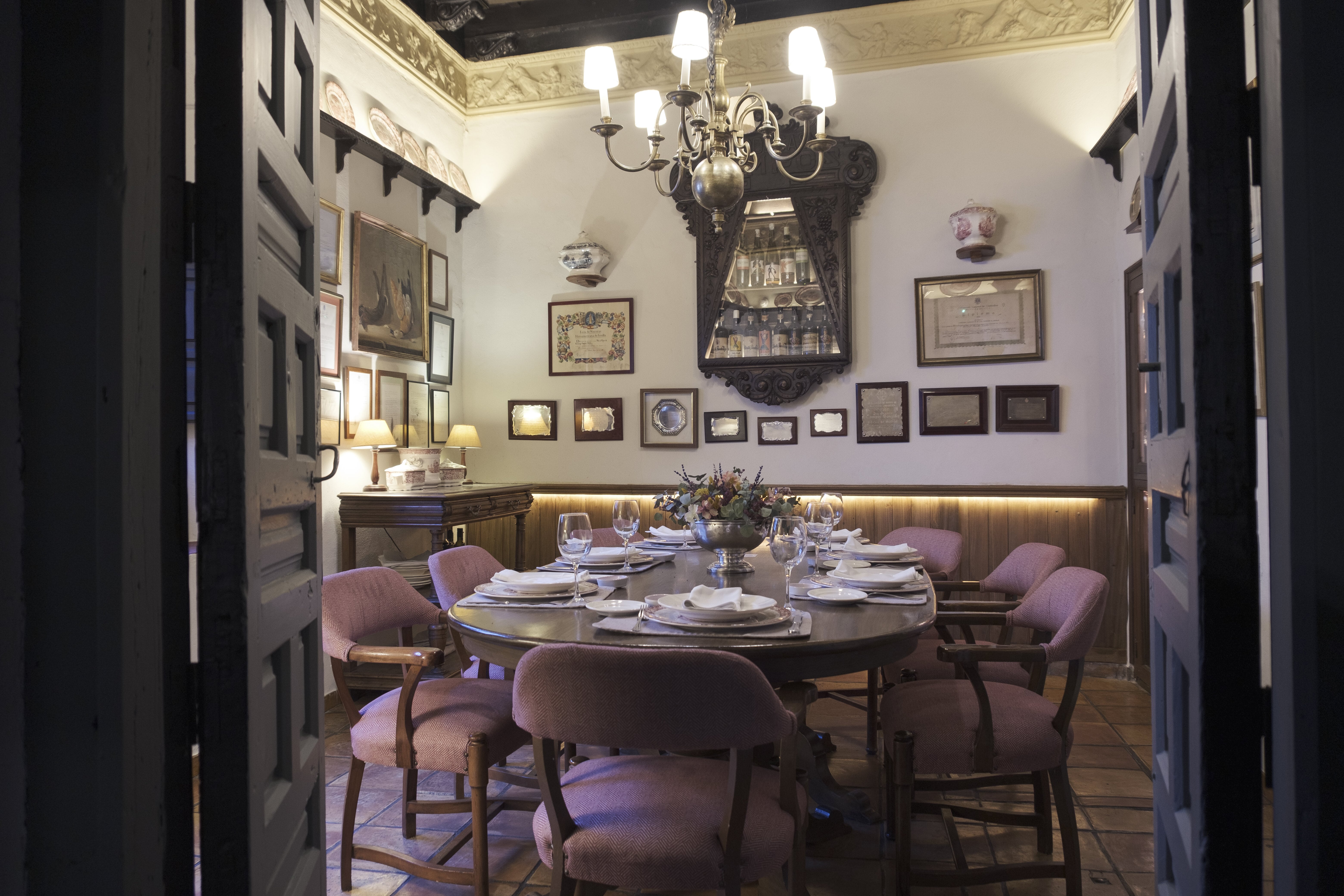 Bodegas Campos, Restaurant in Córdoba