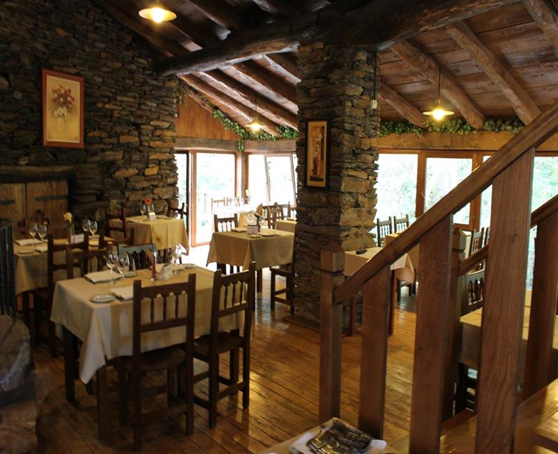 Mazo de Santa Comba restaurant in Lugo