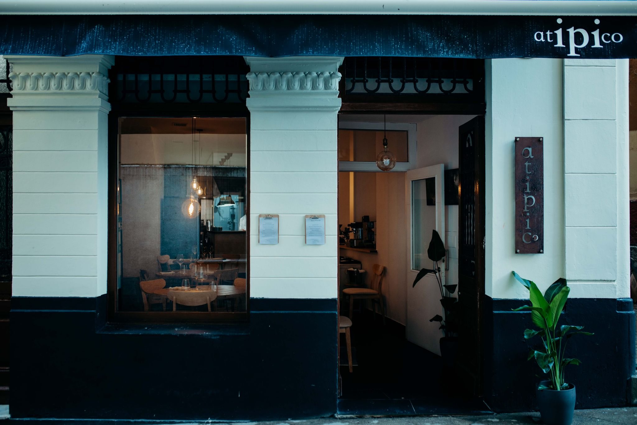 Atípico, Restaurant in A Coruña